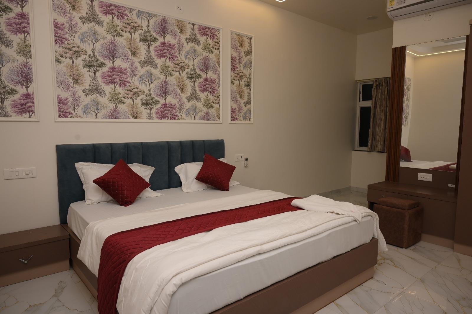 Mountain Aura - Deluxe Room